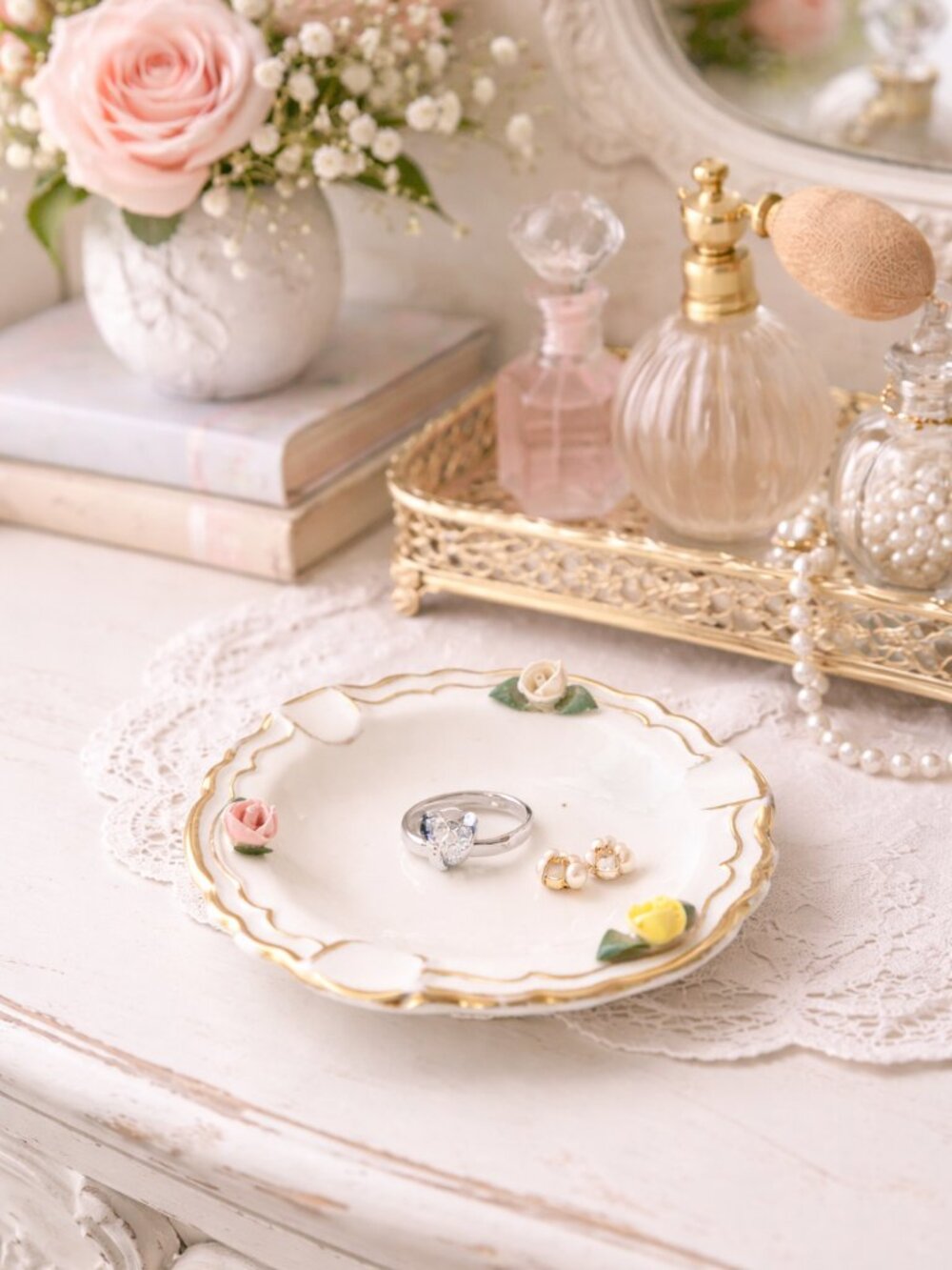 Hand-Painted Porcelain Rose Trinket Dish / Ashtray, gold trimmed